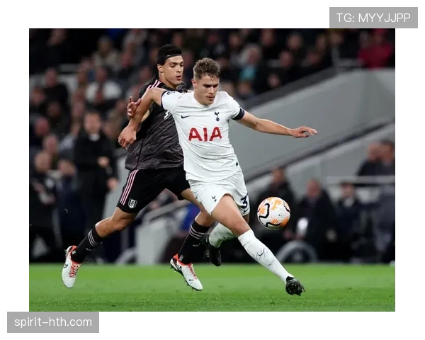 面对顶级后卫:拉什福德如何利用速度优势 面对顶级后卫:拉什福德如何利用速度优势